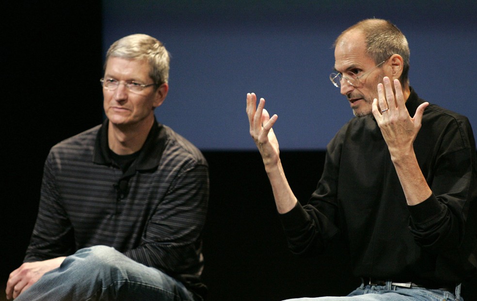 Tim Cook Deixa o Cargo de CEO da Apple em 2026; John Ternus Assume a Liderança
