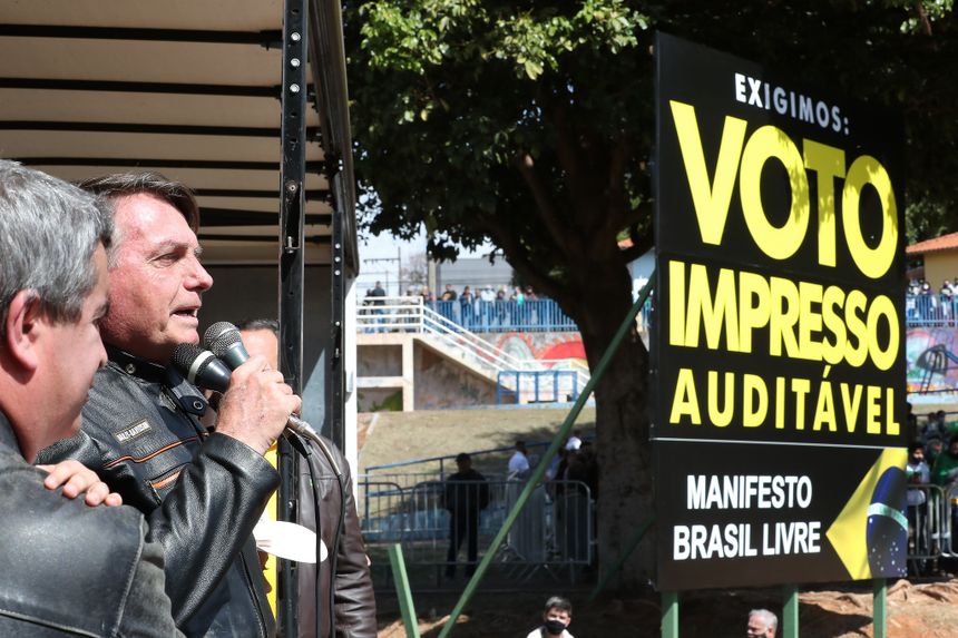 Flávio Bolsonaro Insiste no Voto Impresso e Reacende Debate Eleitoral